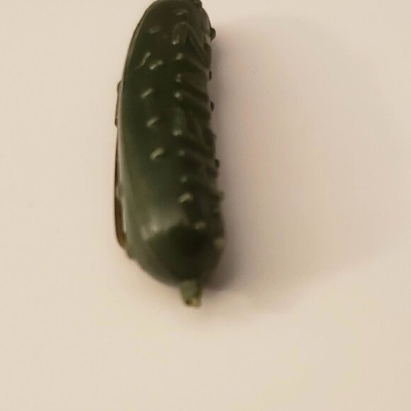 Vintage Heinz Pickle Pin Pittsburgh Green Plastic Advertising Merch Swag Ad - Picture 9 of 9